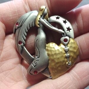 DD SIGNED PEWTER ANGEL WITH HEART/STARS RED RHINESTONE 1.8" BROOCH